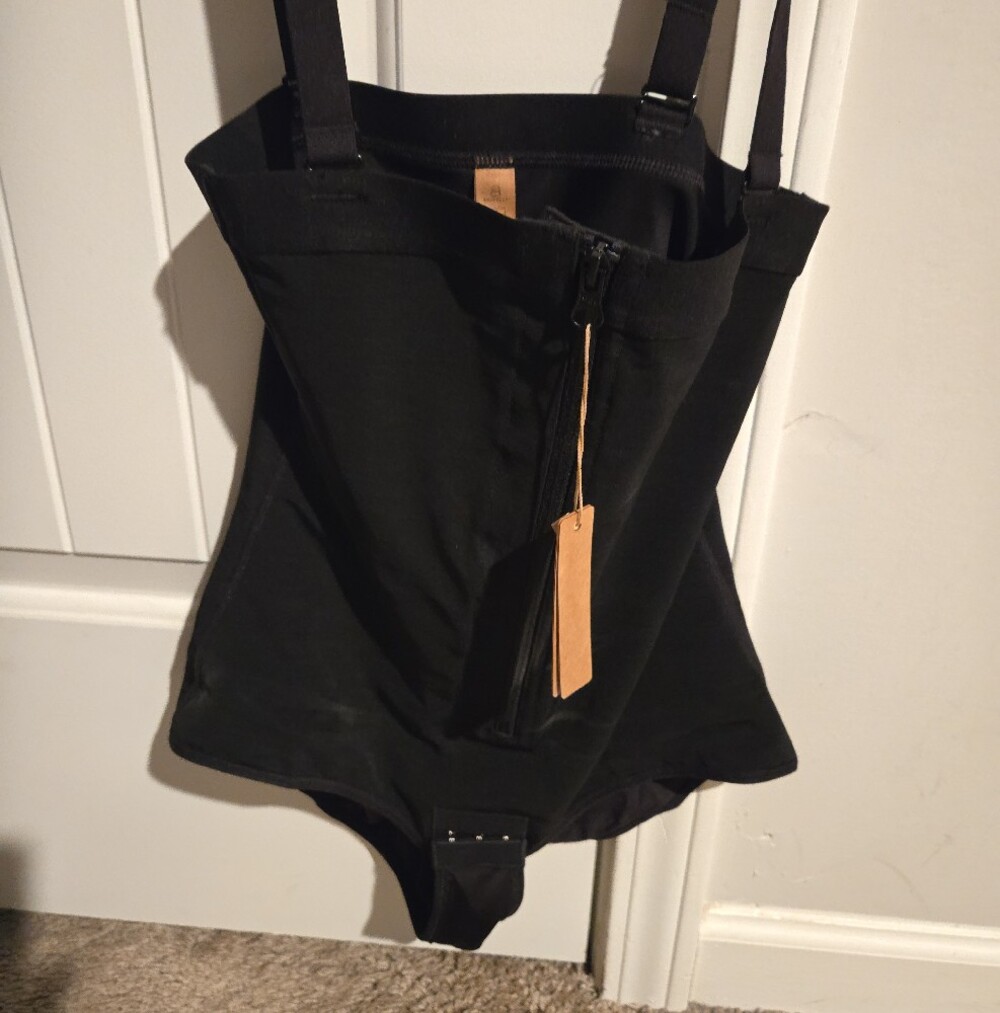 Shapellx Shape Wear - Picture 3 of 4